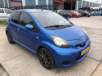 Toyota Aygo Comfort Navigator AIRCO LM VELGEN picture 3