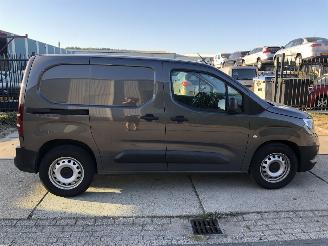 krockskadad bil bedrijf Opel Combo-e GEEN SCHADE !! Airco Navi 2024/3