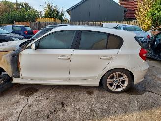 Salvage car BMW 1-serie 118 i 2009/6