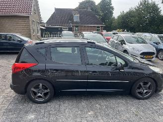 Peugeot 207 1.6 vti picture 5
