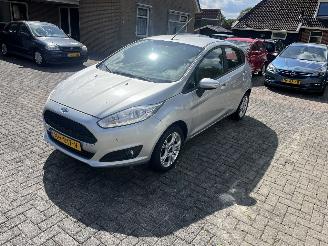 krockskadad bil auto Ford Fiesta 1.0 style ultimate 2017/1