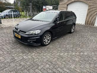 uszkodzony samochody osobowe Volkswagen Golf R-line !! Automaat !! Weinig km !! 2018/2