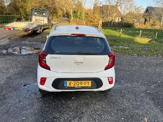 Kia Picanto  picture 4