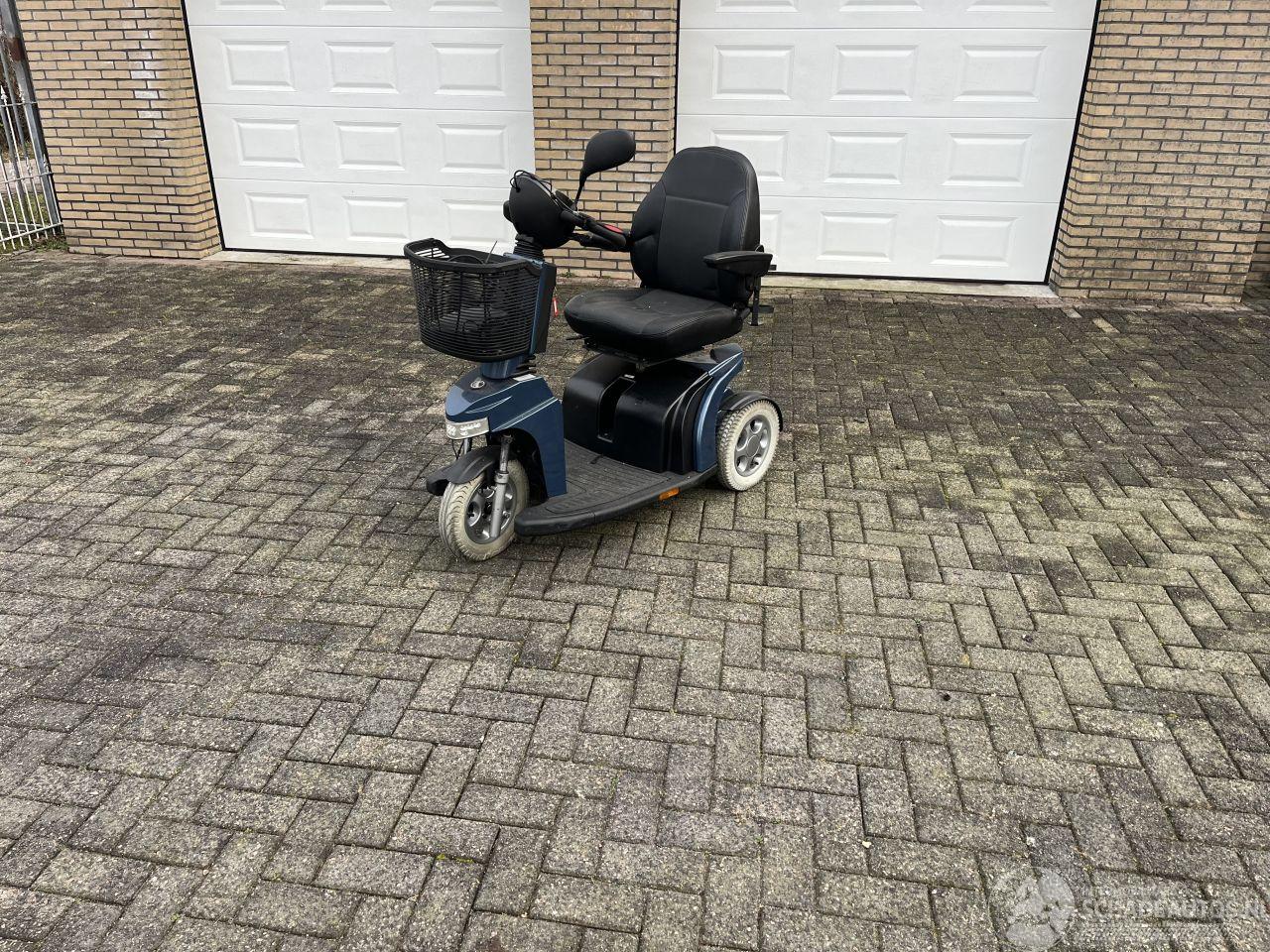 Overige  Scootmobiel sterling elite plus