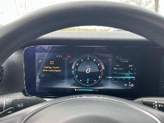 Mercedes E-klasse Lichte brandschade !! picture 12