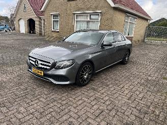 krockskadad bil auto Mercedes E-klasse Lichte brandschade !! 2017/6