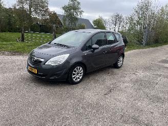 Voiture accidenté Opel Meriva 1.7 cdti motorschade !! 2011/6