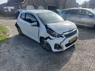 Coche siniestrado Peugeot 108  2014/11