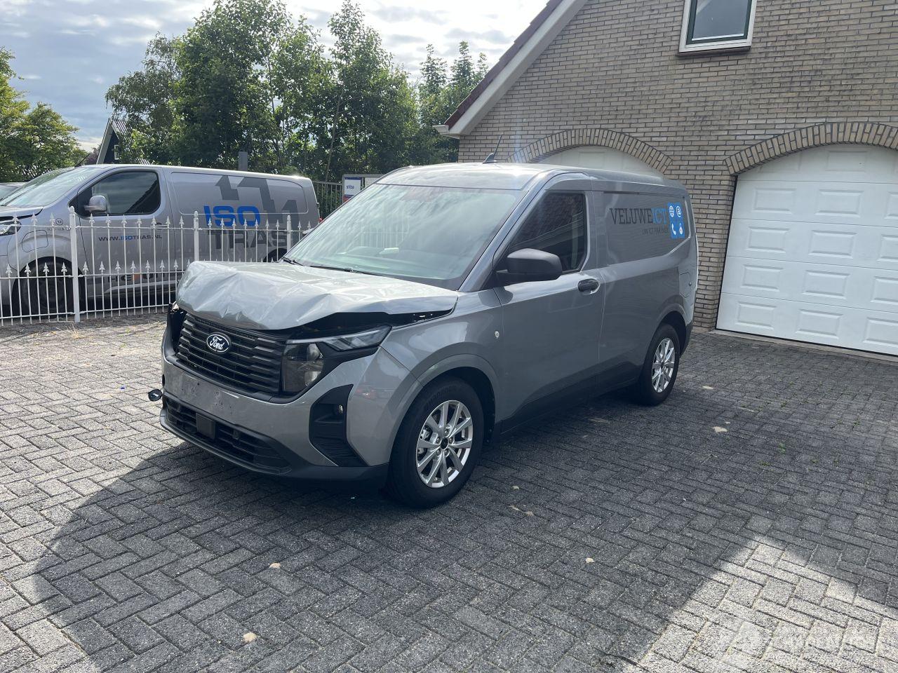 Ford Transit Courier Van 1.0 ecoboost
