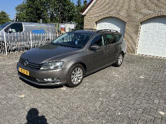 krockskadad bil auto Volkswagen Passat 1.8 tsi weinig km !! 2011/4
