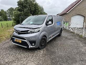 krockskadad bil bedrijf Toyota Proace Proace worker long range 75 kw !! 2022/2