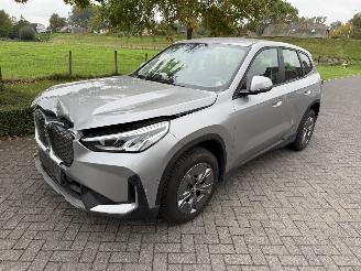 damaged passenger cars BMW iX1 67 kWh XDRIVE 30 Automaat 2024/3