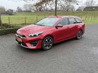 Avarii autoturisme Kia Ceed Spotrswagon 1.6 GDI PHEV Dynamicline 2022/2