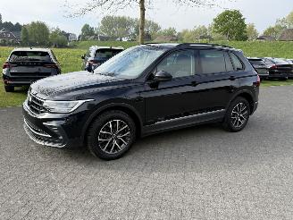 Unfallwagen Volkswagen Tiguan eHybrid / Automaat 2022/9