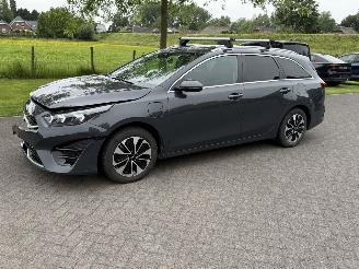 krockskadad bil auto Kia Ceed 1.6 GDI PHEV BUSINESS LINE / Automaat 2024/5