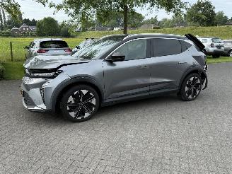 uszkodzony samochody osobowe Renault Scenic E-Tech EV87 Long Range 2025/11