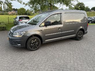 damaged commercial vehicles Volkswagen Caddy maxi 2.0 TDI Maxi Trandline 75kw 2017/5