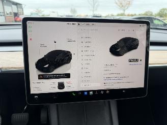 Tesla Model Y Long range 75 kWh / Panorama / Leer picture 15