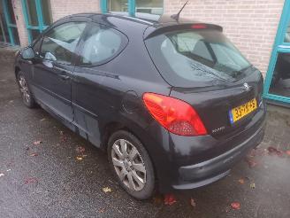 Peugeot 207 1.6 16V XS picture 6