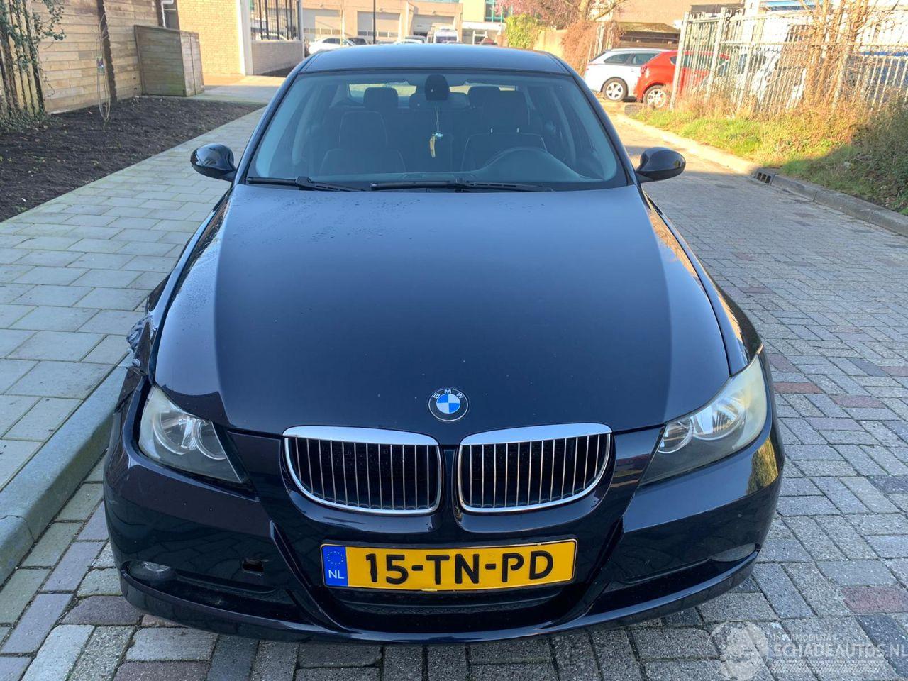 BMW 3-serie 318i high executive
