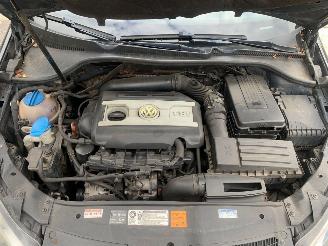 Volkswagen Golf 2.0 GTI picture 11