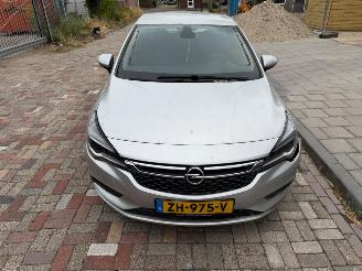 Voiture accidenté Opel Astra 1.0 TURBO BUSINESS+ 2019/5