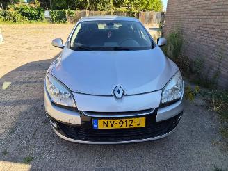 Damaged car Renault Mégane AUTOMAAT  1.5 DCI 2012/8