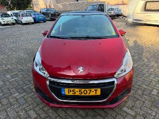 skadebil auto Peugeot 208 1.6 BLUE HDI ALLURE 2016/5