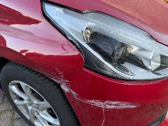 Peugeot 208 1.6 BLUE HDI ALLURE picture 15