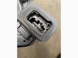 Toyota Prius Prius (ZVW3), Hatchback, 2009 / 2016 1.8 16V picture 15