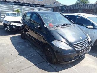 Dezmembrări autoturisme Mercedes A-klasse A (W169), Hatchback, 2004 / 2012 2.0 A-160 CDI 16V 2004