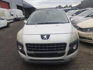 Coche siniestrado Peugeot 3008 3008 I (0U/HU), MPV, 2009 / 2016 1.6 HDiF 16V 2010
