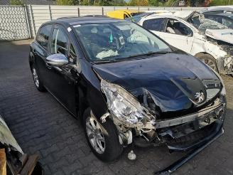 Salvage car Peugeot 208 208 I (CA/CC/CK/CL), Hatchback, 2012 / 2019 1.2 Vti 12V PureTech 82 2014