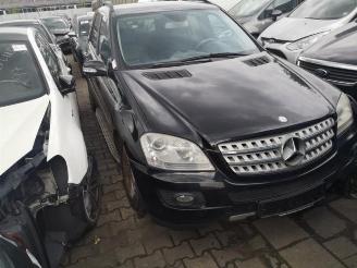 Salvage car Mercedes ML ML II (164/4JG), SUV, 2005 / 2011 3.0 ML-280 CDI 4-Matic V6 24V 2007/9