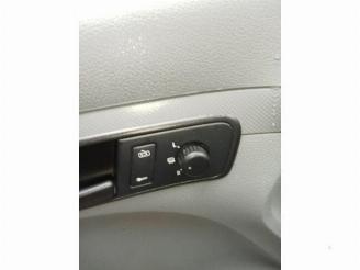 Volkswagen Caddy Caddy III (2KA,2KH,2CA,2CH), Van, 2004 / 2015 2.0 SDI picture 9