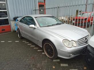 Vrakbiler auto Mercedes CLK CLK (C209), Coupe, 2002 / 2009 5.0 500 V8 24V 2004