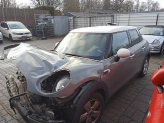 Mini Cooper Mini (F55), Hatchback 5-drs, 2013 1.5 12V Cooper picture 3