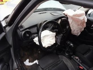 Mini Cooper Mini (F55), Hatchback 5-drs, 2013 1.5 12V Cooper picture 16