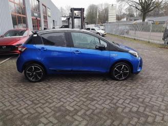 Toyota Yaris Yaris III (P13), Hatchback, 2010 / 2020 1.5 16V Hybrid picture 6