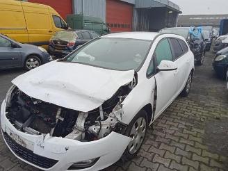 Salvage car Opel Astra Astra J Sports Tourer (PD8/PE8/PF8), Combi, 2010 / 2015 1.3 CDTI 16V ecoFlex 2012
