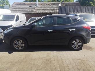 Hyundai Ix35 iX35 (LM), SUV, 2009 / 2015 2.0 CRDi 16V 4x4 picture 2