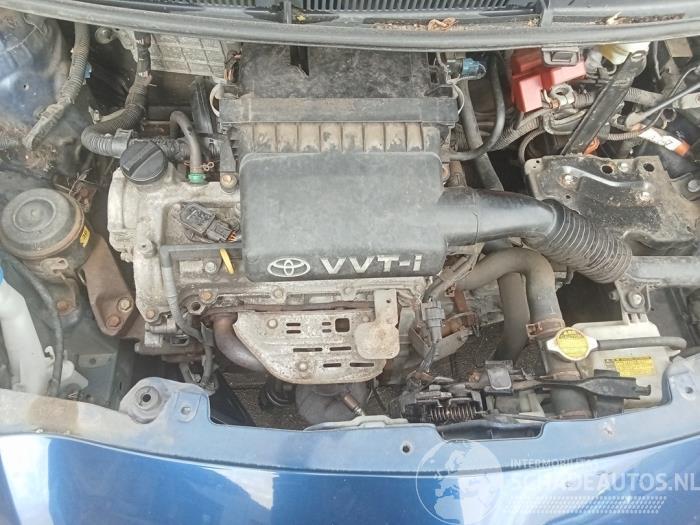 Toyota Yaris Yaris II (P9), Hatchback, 2005 / 2014 1.3 16V VVT-i