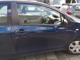 Toyota Yaris Yaris II (P9), Hatchback, 2005 / 2014 1.3 16V VVT-i picture 19