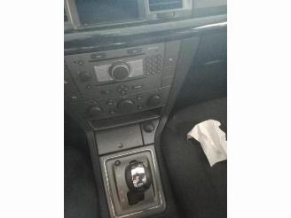 Opel Signum Signum (F48), Hatchback 5-drs, 2003 / 2008 2.2 DGI 16V picture 6