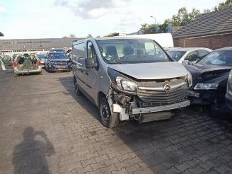 Vrakbiler auto Opel Vivaro Vivaro, Van, 2014 / 2019 1.6 CDTi BiTurbo 2017/8