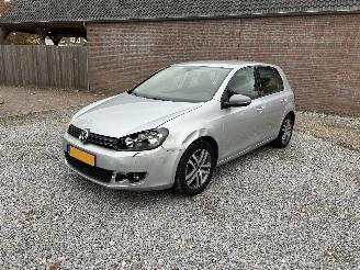 Vaurioauto  passenger cars Volkswagen Golf  2009/1