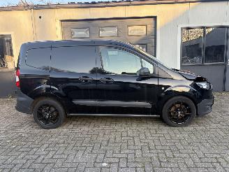 Ford Transit courier picture 2