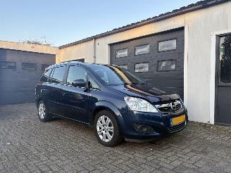 Schadeauto Opel Zafira  2011/9