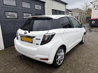 Toyota Yaris 1.5 Full Hybrid Dynamic picture 3