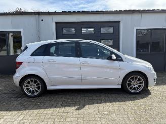 Mercedes B-klasse 180 blue efficiency business class picture 2